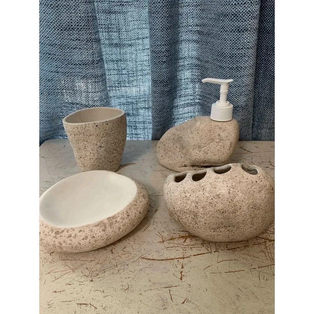 Handcrafted 4 Piece Bathroom Set